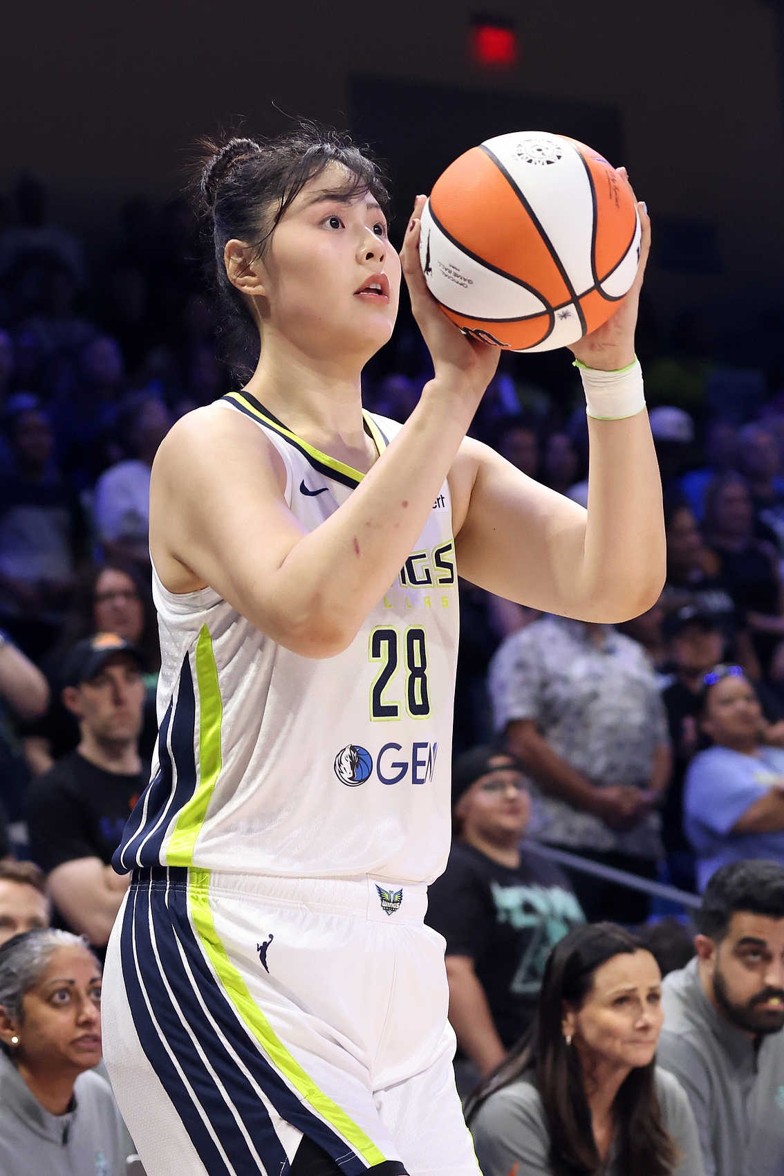 里程碑之夜！李Yueru成為中國女子籃球隊歷史上的第三名球員 在WNBA擁有20多個單打以上