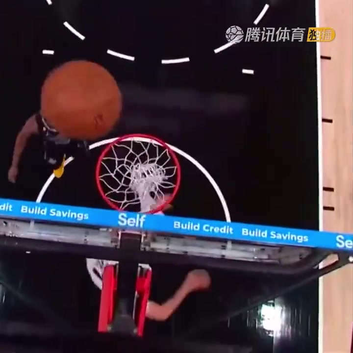 罕見一幕！努爾基奇拋投