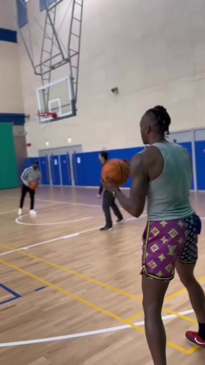 明天要復出！霍華德ins